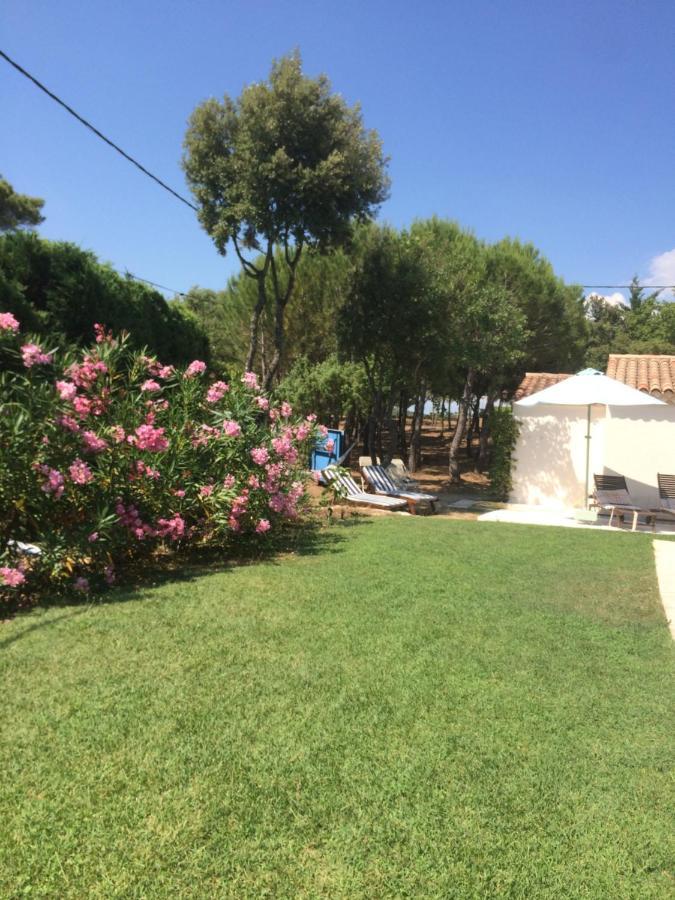 La Tangana Bed & Breakfast Rognes Екстериор снимка