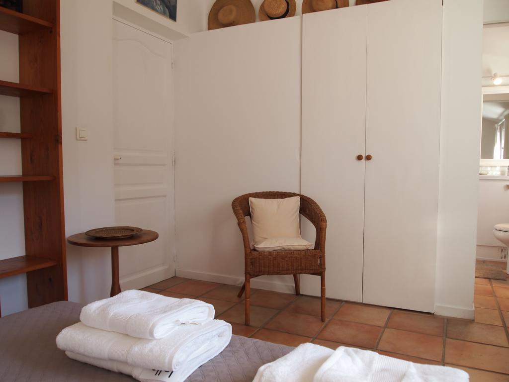 La Tangana Bed & Breakfast Rognes Екстериор снимка