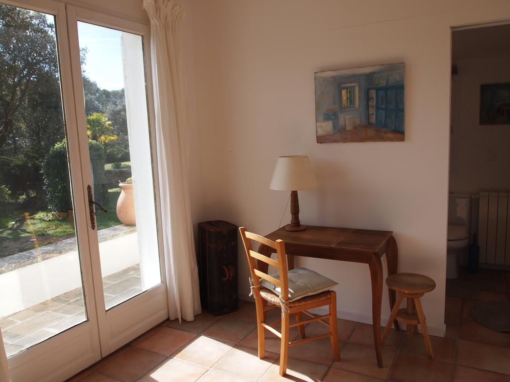 La Tangana Bed & Breakfast Rognes Екстериор снимка