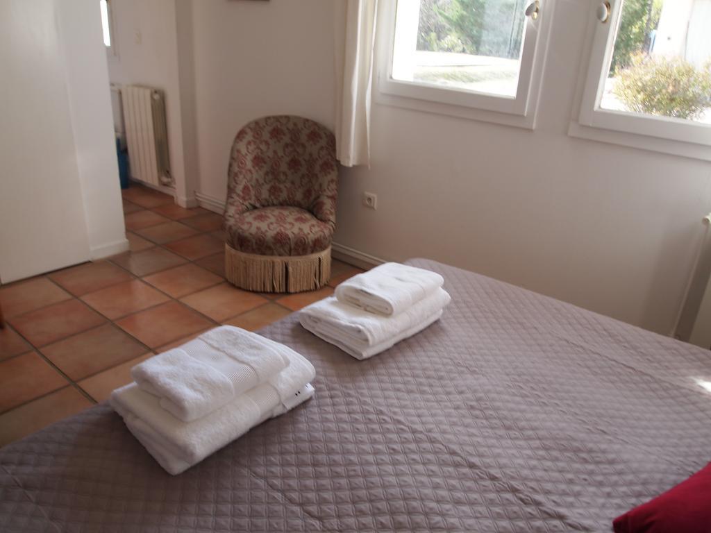 La Tangana Bed & Breakfast Rognes Екстериор снимка